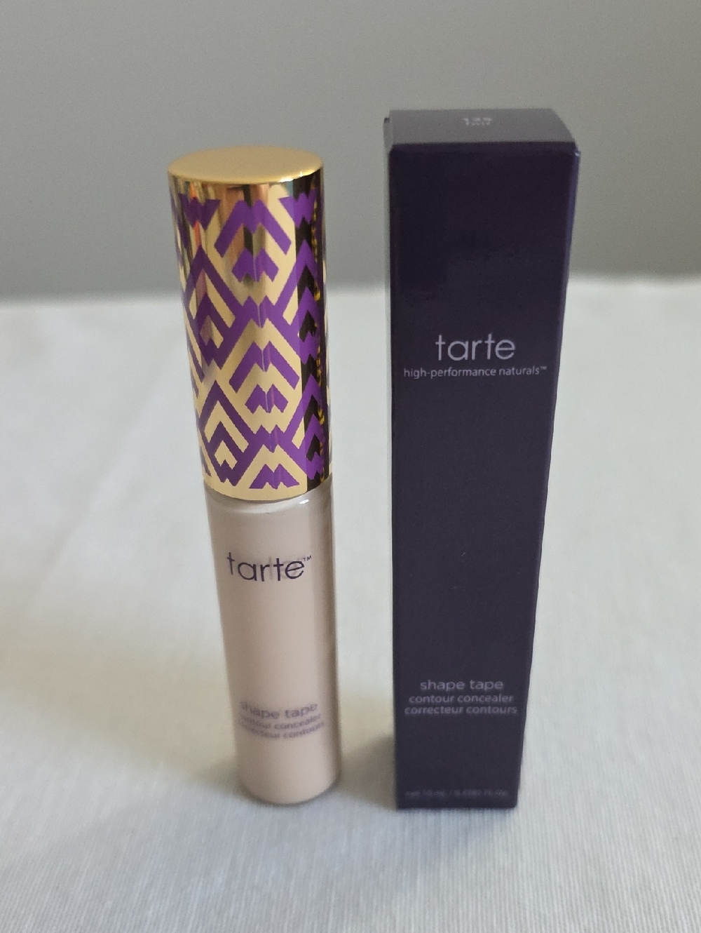 tarte Shape Tape Concealer 12S Fair Full Size  & tarte Quickie Blending Sponge